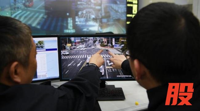 男子骑电瓶车碰瓷获利数千被抓 15次作案终落网