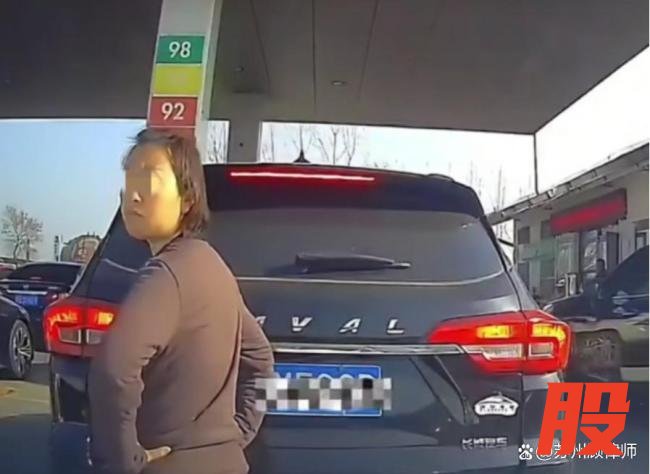 男子骑电瓶车碰瓷获利数千被抓 15次作案终落网